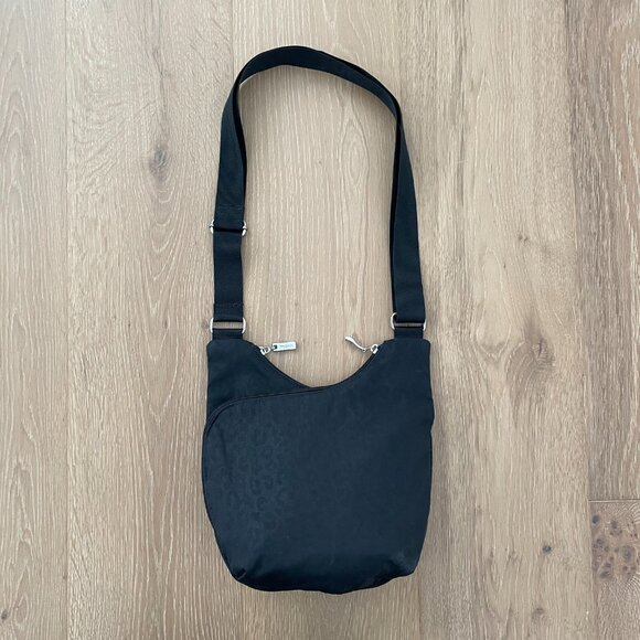 Baggalini Purse Cross Body Bag Black Crossover Travel Nylon 0856040 Animal Print - Picture 2 of 13